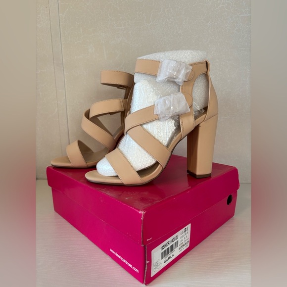 Dream Pairs Shoes - Dream Pairs | Tan Strappy Block Heels | Size 8 1/2